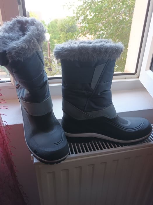 Quechua Waterproof Snow Contact