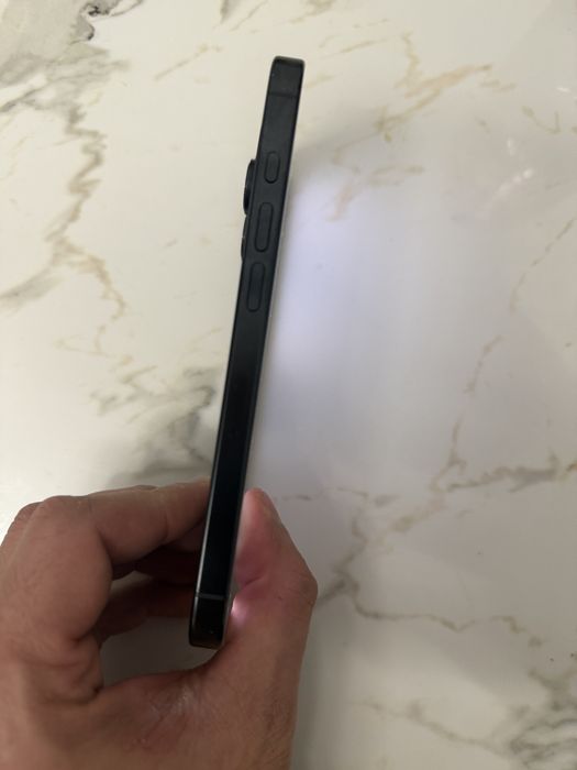 Vand iphone 16 Pro (spate spart) 128 GB