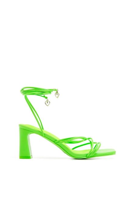 Дамски обувки с нисък ток