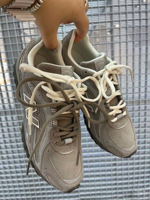 New Balance 204L Mushroom