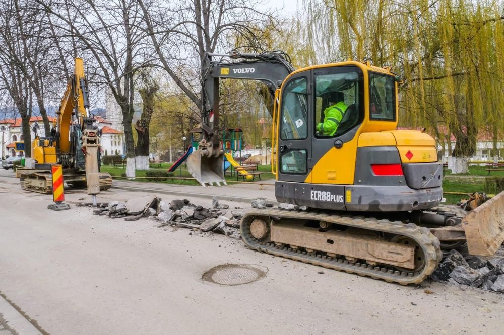 Excavator Volvo ECR 88 PLUS an 2013