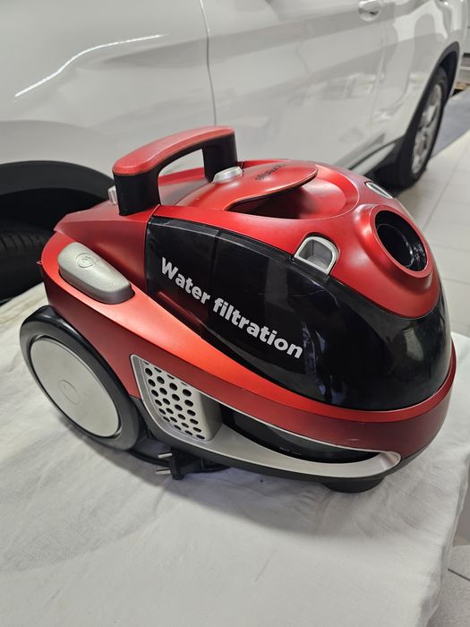 Прахосмукачка GORENJE с воден филтър