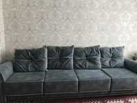 Продам удобный диван для гостиной