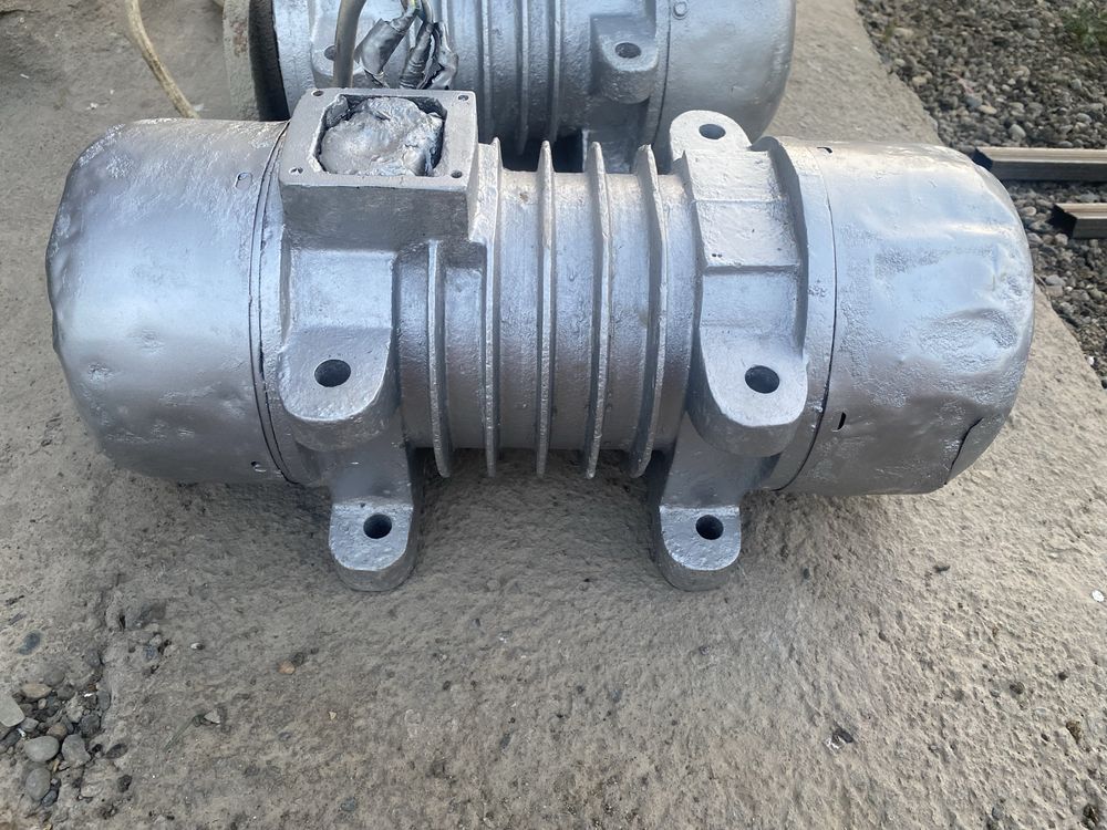 вибератор 1.1 квт 1шт -33000т