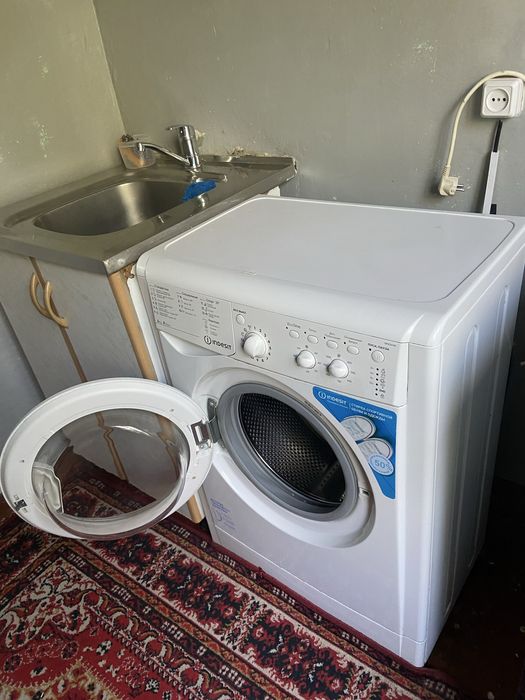 Стиральная машина Indesit б/у
