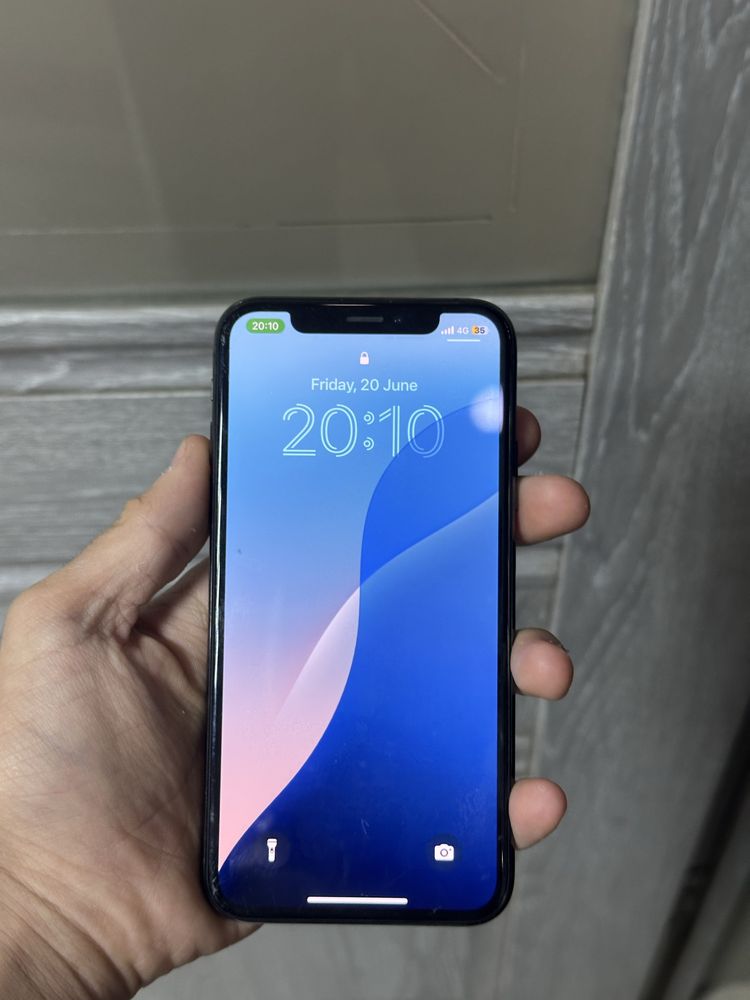 Iphone xs в хорошем состояний