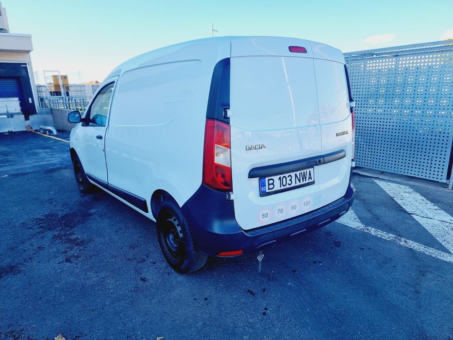 Dokker 1.5 d pret 4500e an 2018