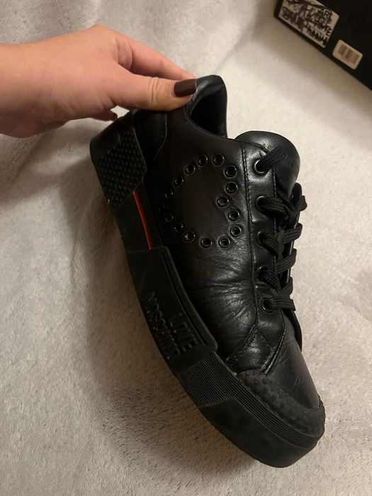 Adidasi Love Moschino