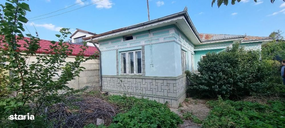 Casa cu teren 322 mp , libera , zona Prutului