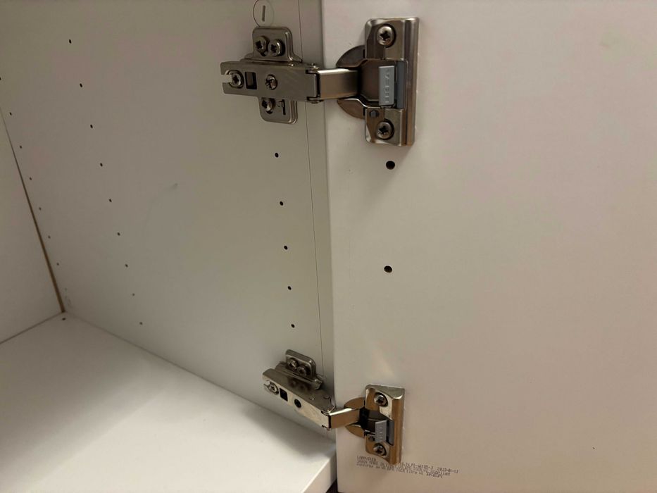 Бели модулни секции Besta IKEA