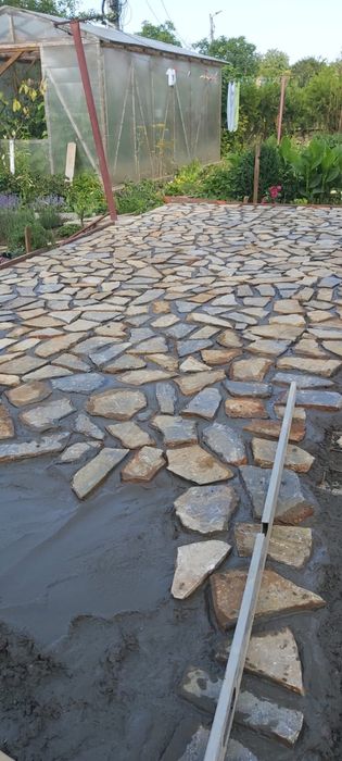 Piatra naturala multiple nuante si dimensiuni