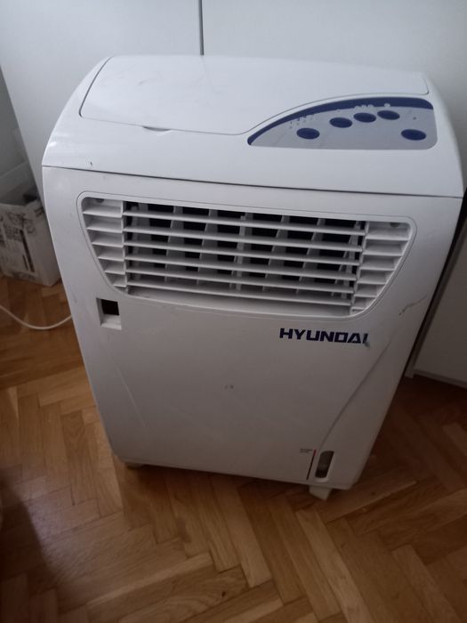 Cooler Hyundai cu telecomandă