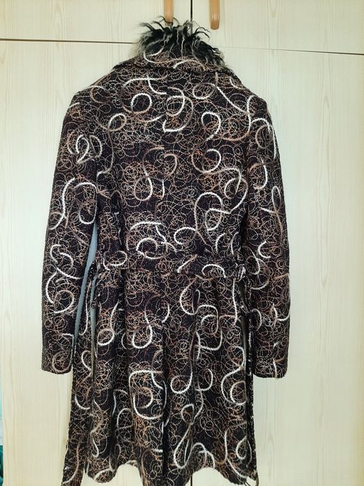 Елегантно дамско манто р-р S-M с отлична кройка и качество
