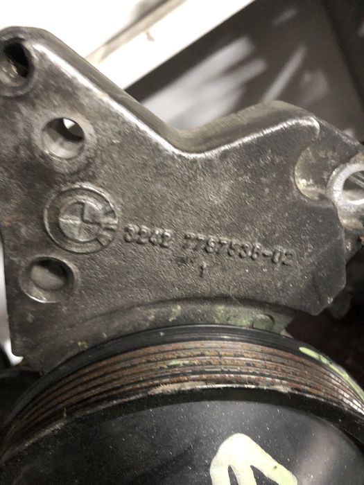 Pompa servo bmw e65 ( bari stabilizatoare active)