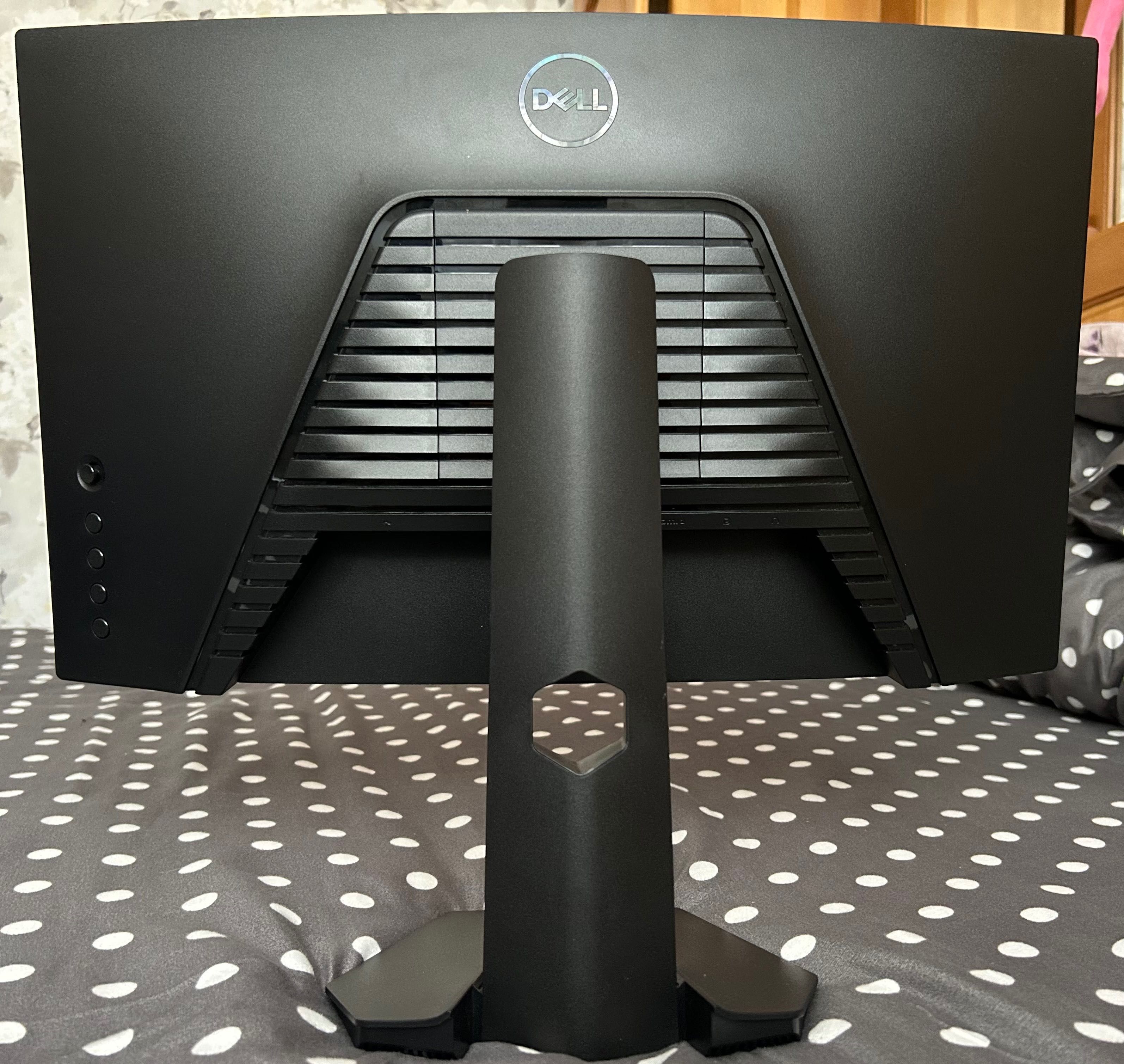 Monitor dell curbat 165hz 23.6”