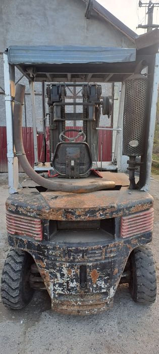 Vând 2 motostivuitoare