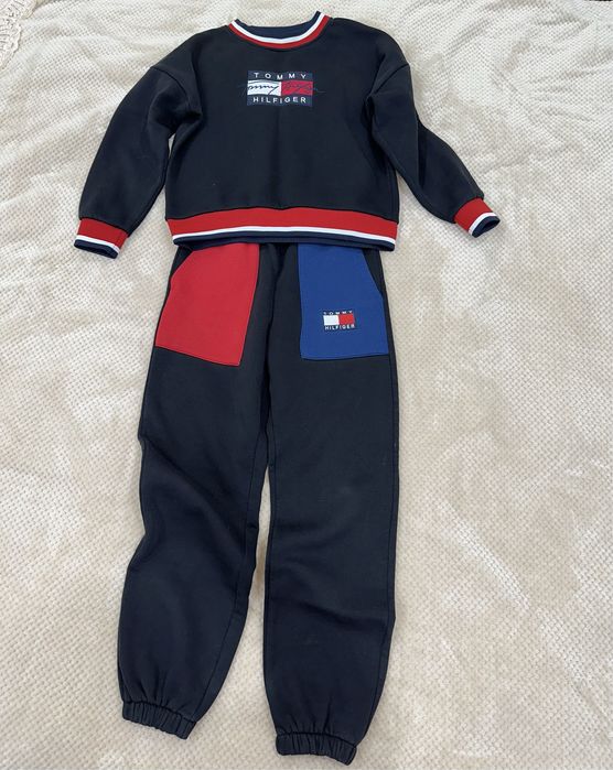 Спортивный костюм