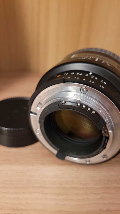 Obiectiv Nikon AF-D Nikkor 85mm f/1.8D