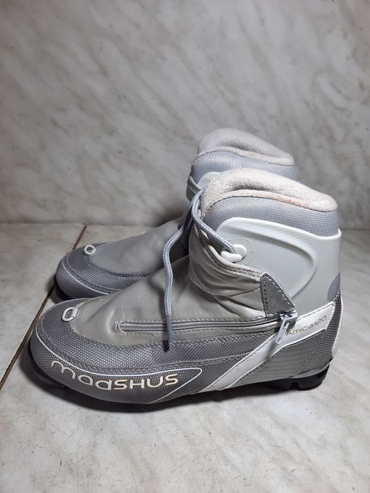 Clapari ghete ski schi fond 26 Madshus marimea  37 NNN impecabili: