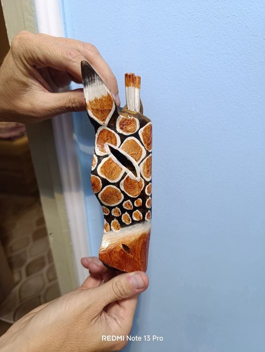 Маска ръчно резбована