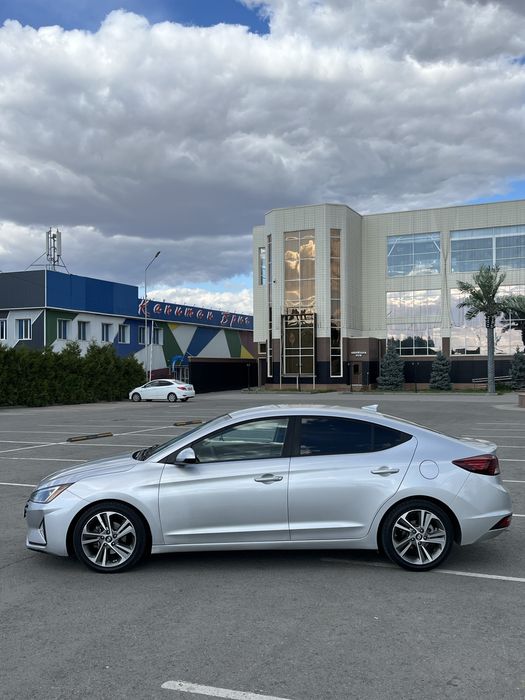 Хюндай Елантра 2019