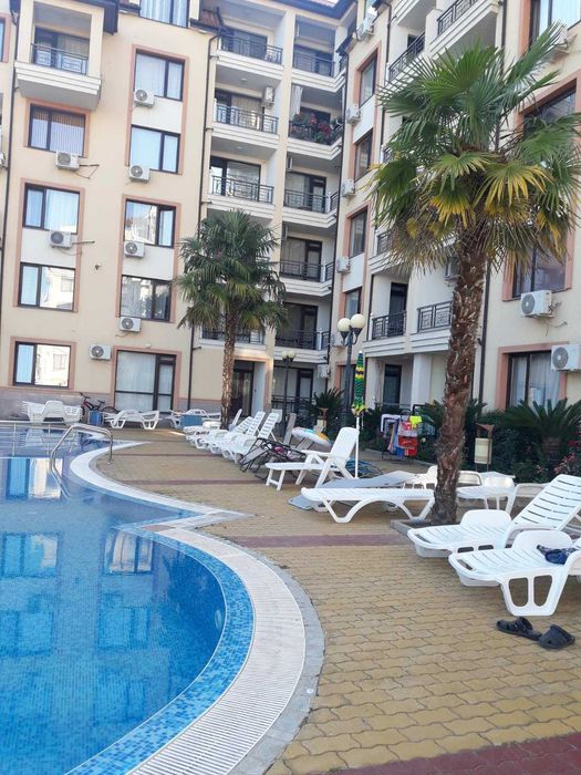 Дава се под наем Двустаен апартамент в Свети Влас - 60 кв.м за 357 € - Снимка #1