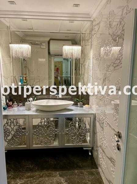 Продава се Тристаен апартамент в Пловдив, Кючук Париж - 90 кв.м за 1789 €/кв.м - Снимка #2