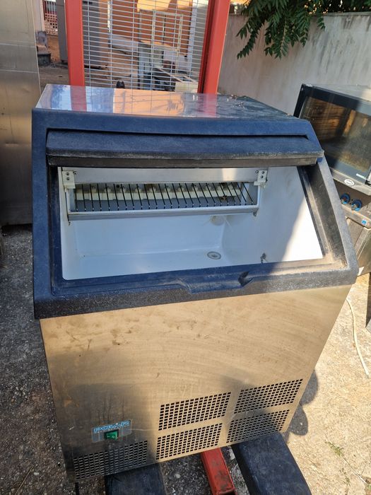 Masina gheata, Vitrina rece, frigider inox cu usi, vitrina frigorific