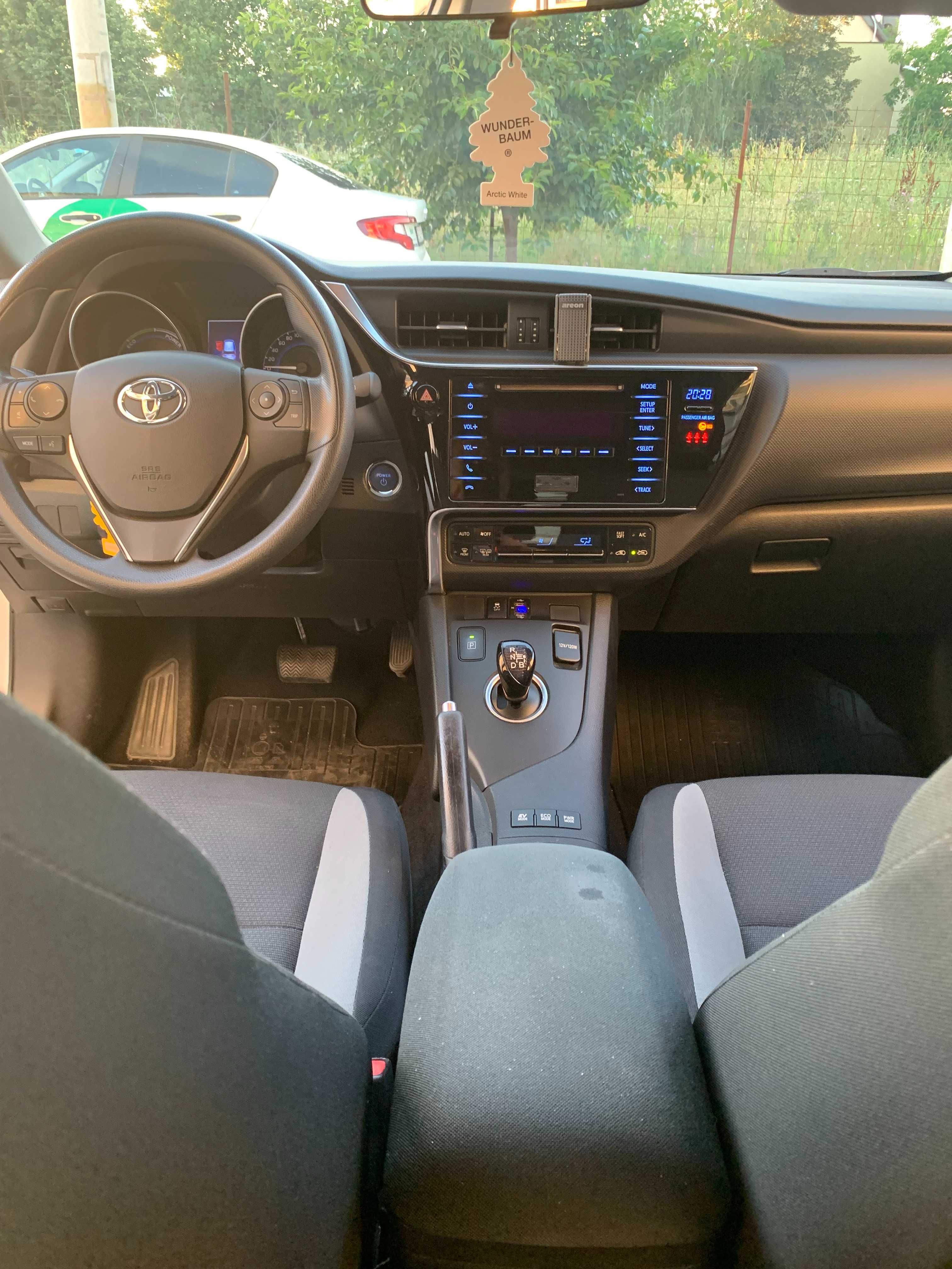 Toyota Auris Hybrid 2016-2017