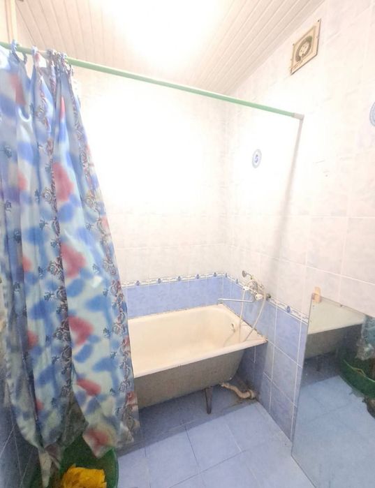 Продается квартира 2/3/4 массив феруза