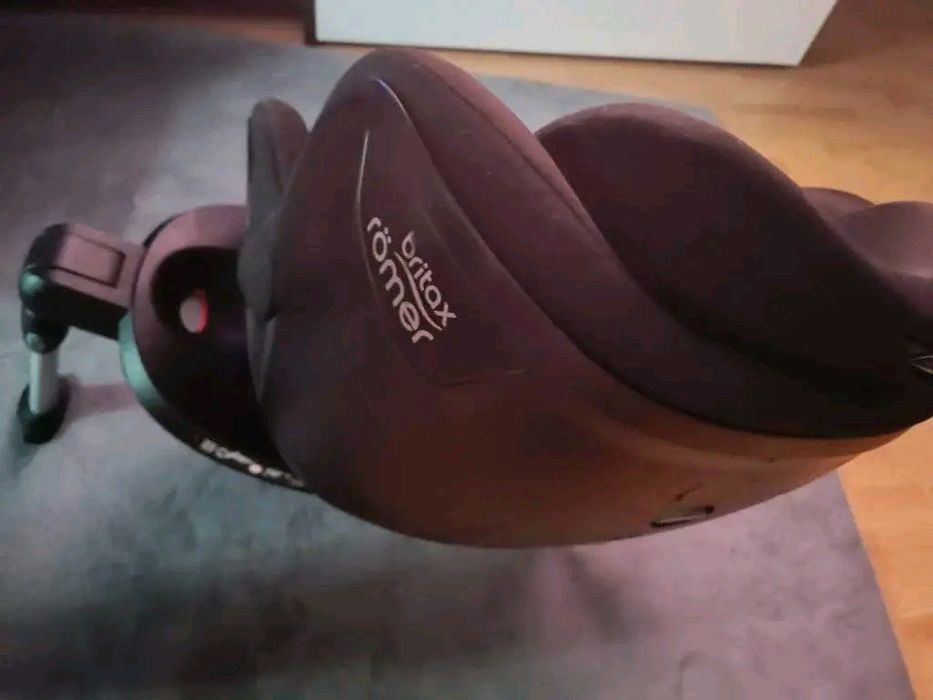 Scaun rotativ Britax Romer Dualfix 2r cu husa de vara