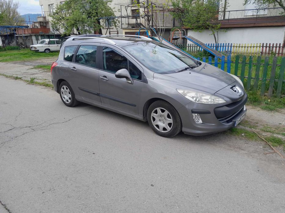 Автомобил Пежо 308 sw