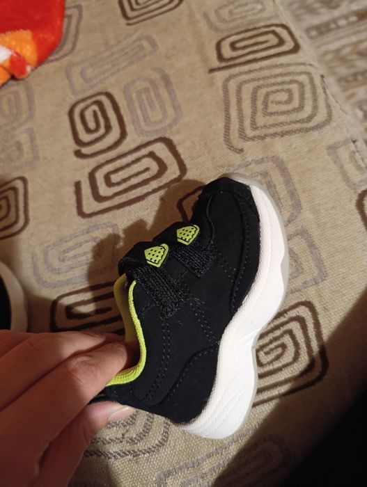 Incaltaminte sport baiat marimea 19