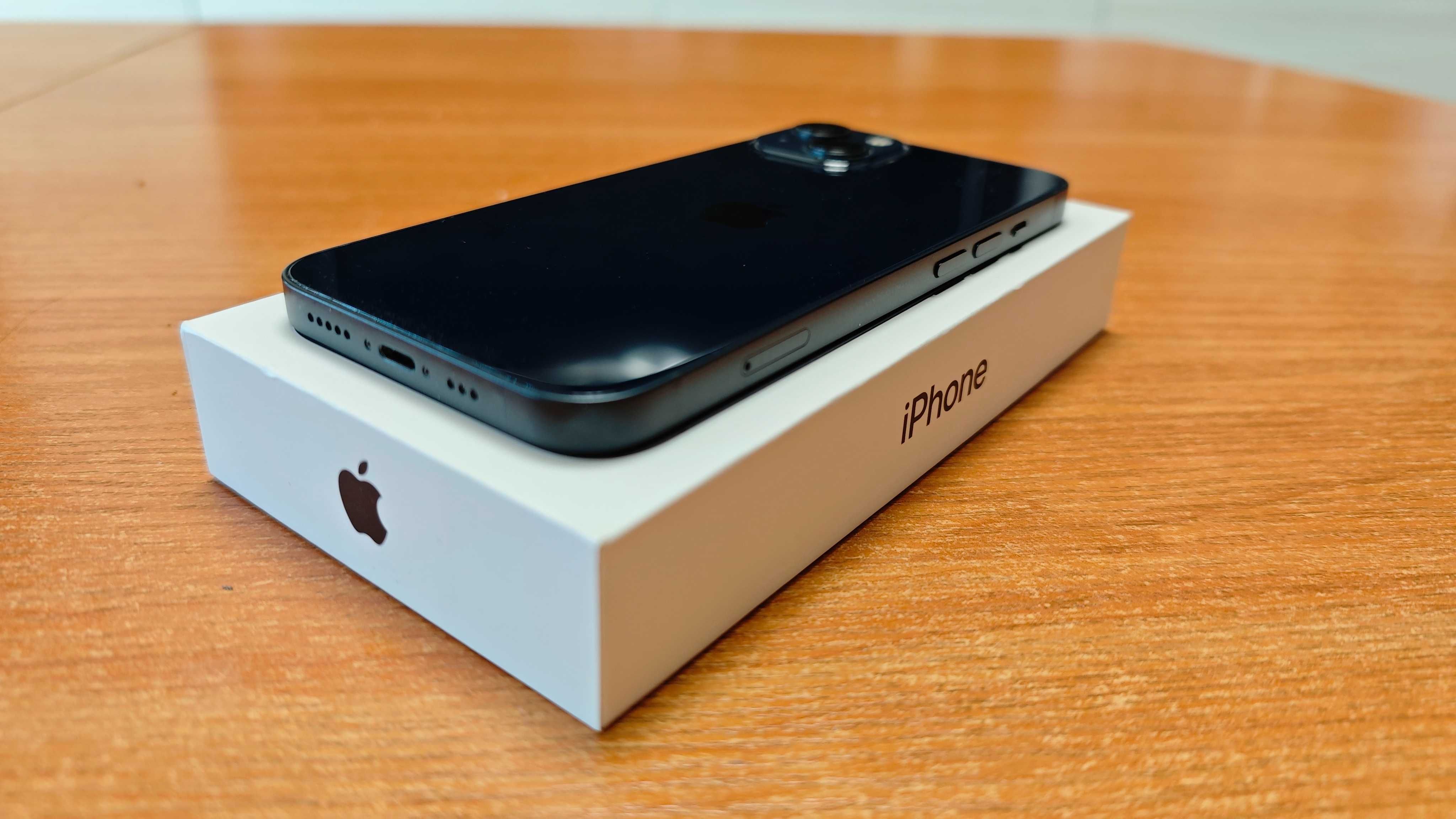 Apple iPhone 13, 128GB, 4GB RAM, 5G, Midnight + Подаръци