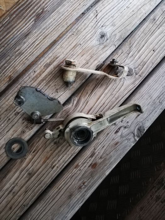 Капак за извънбордов мотор карборатор бобини.