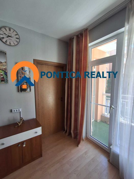 Тристаен в голям целогодишен комплекс близо до Слънчев Бряг