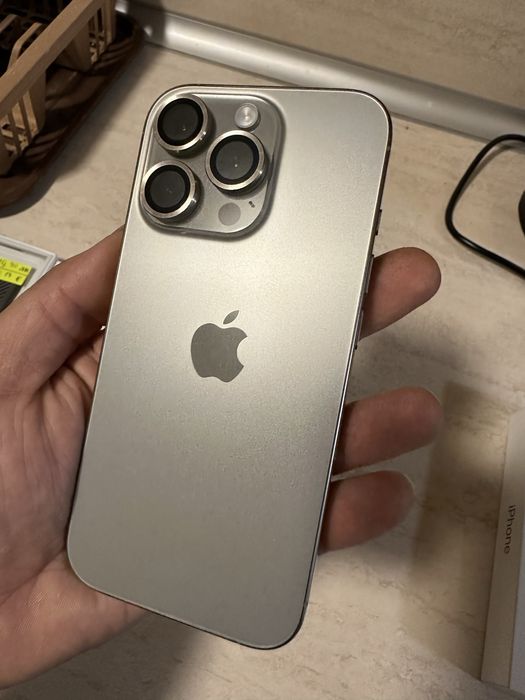 Iphone 16 Pro Natural Titanium 100% battery