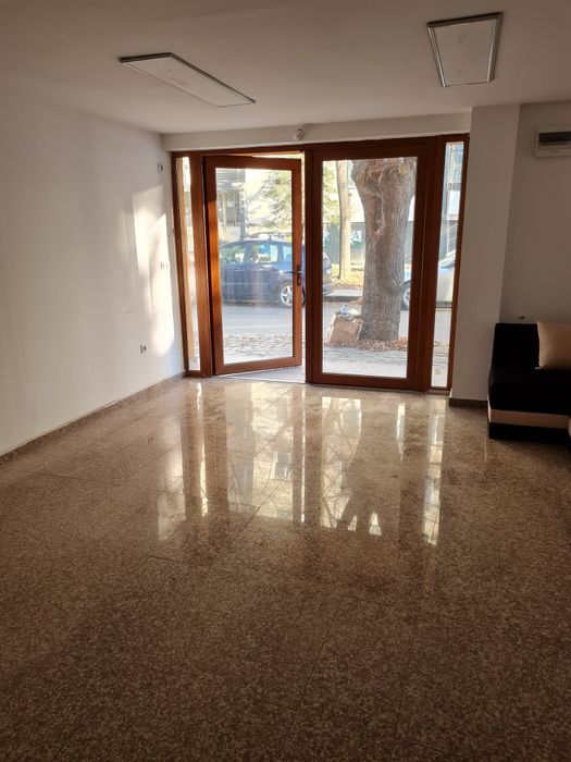 Отдавам под НАЕМ помещение 20 кв. м..