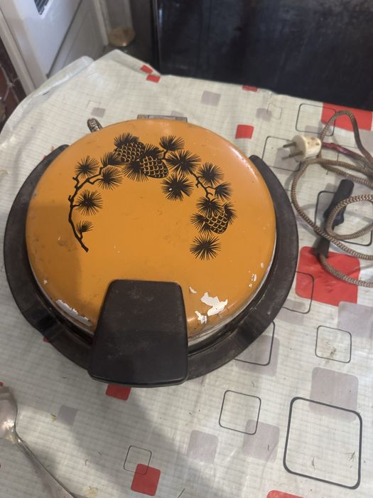 Продам вафельницу