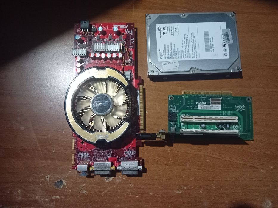 Asus rock solid heart +40 gb Seagate + Wi-Fi căutare