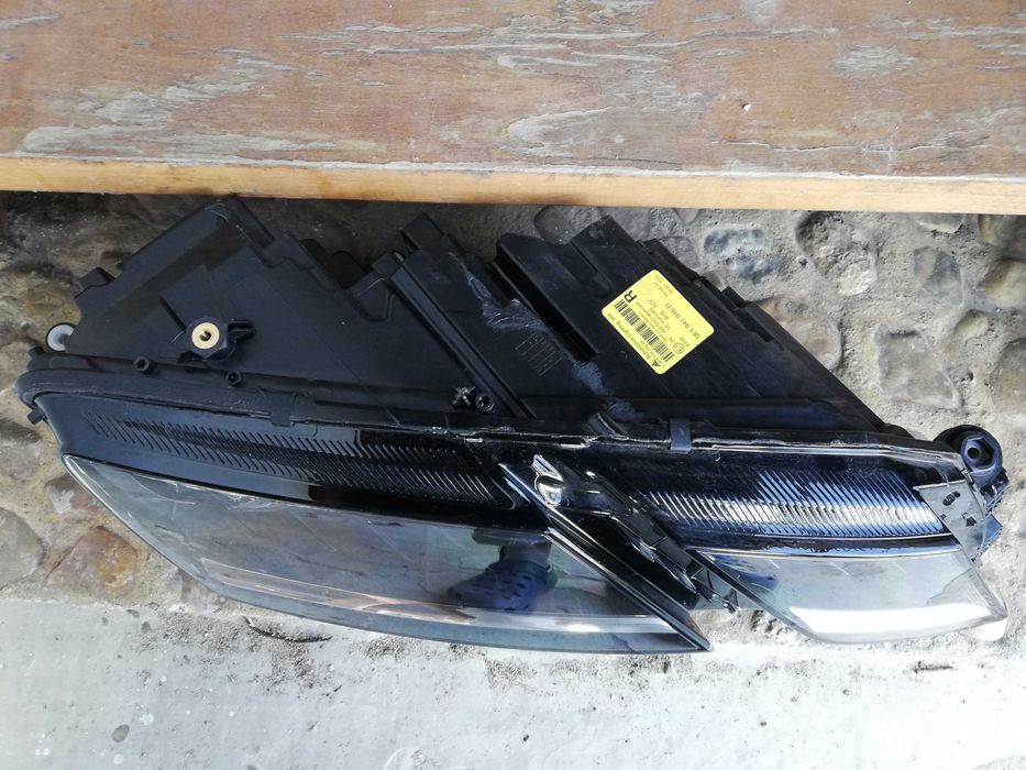 Фар Шкода Октавиа десен LED/Фар Skoda Octavia FULL LED