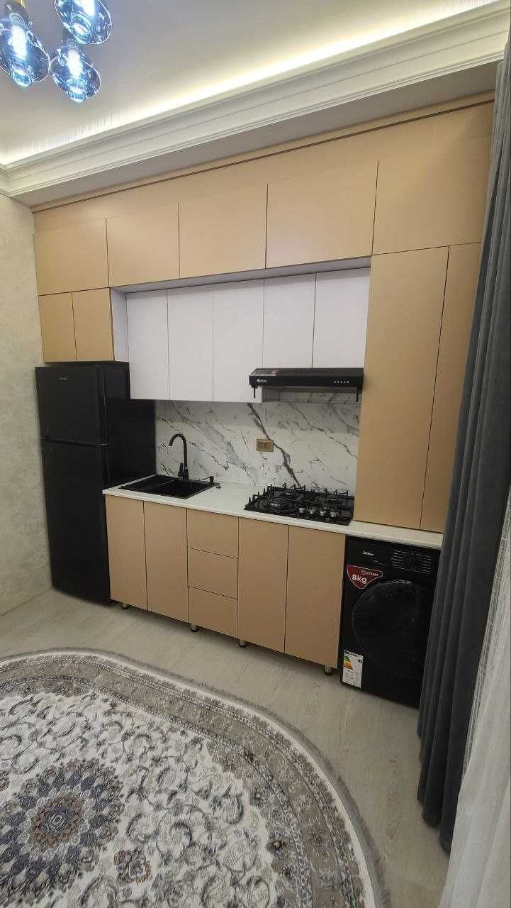 Продаётся 47м2 2-комнатная новостройка с лифтом 8-этаж Вокзал 48-школа