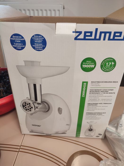 Mașină de tocat electrică