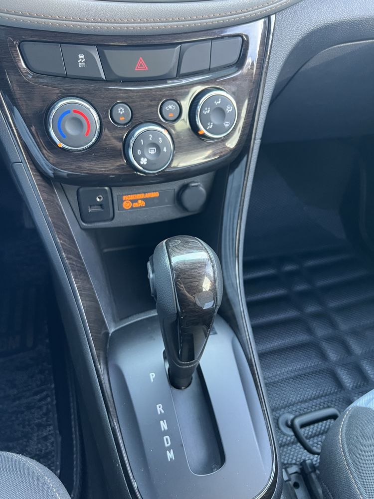 Tracker PREMIER 2020 black