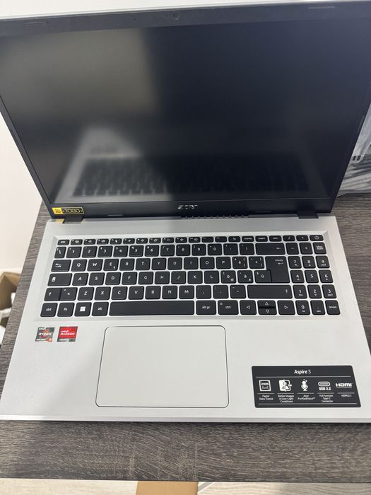 Vand laptop Acer Aspire 3 A315-24P-R2KM
