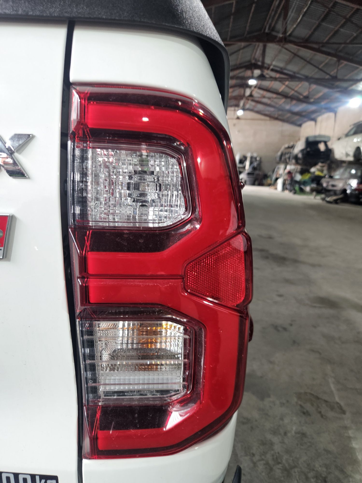Ляв/десен стоп за Toyota Hilux 2022г