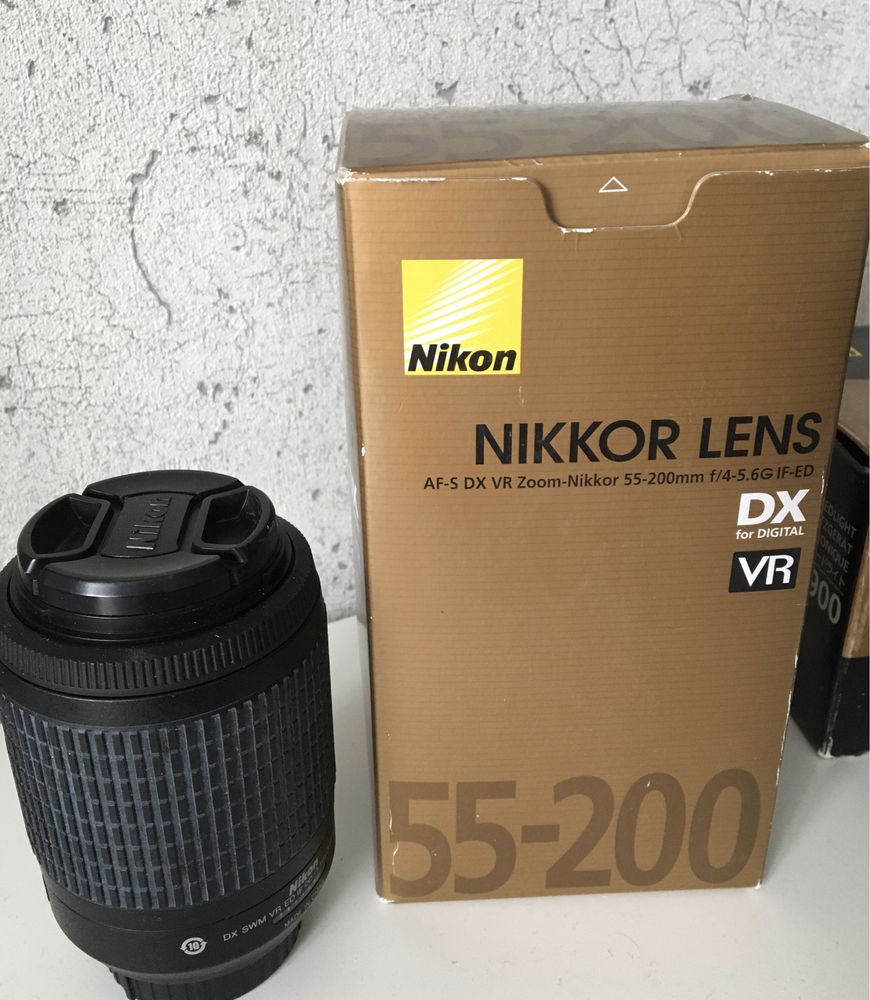 Продаю фотообьектив Nikon 55-200