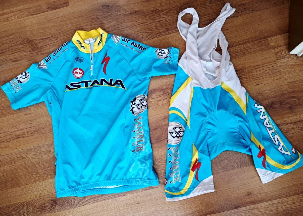 Клинове и гащеризони, джърси за колоецдене