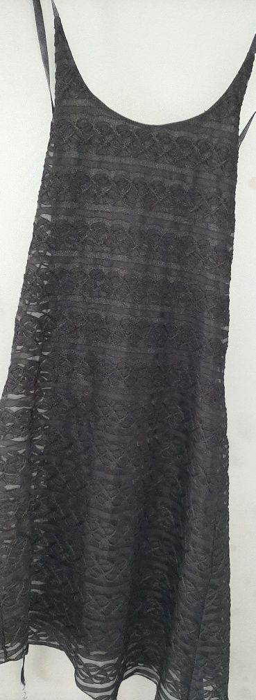 Rochie eleganta neagra dantela conica