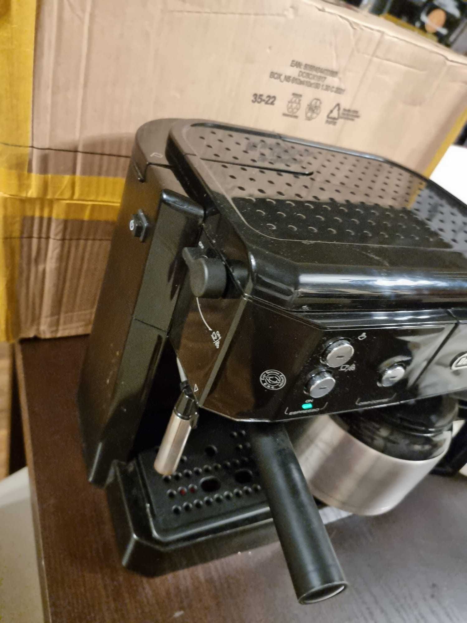 Espressor combinat DeLonghi BCO 411.B, 1750 W, 15 bari